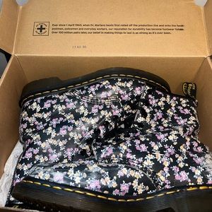 Dr. Martens Floral